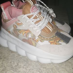 VERSACE CHAIN REACTION SIZE 37 = 6 1/2 TO 7